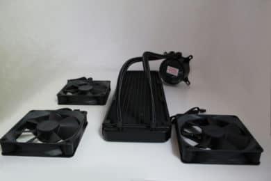 NZXT Kraken X73 – Le refroidissement par eau peut-il être encore meilleur avec l’Infinity Mirror ?