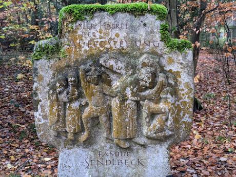 30 Bilder Münchner Waldfriedhof  — 30 photos coups de coeur du cimetière boisé de Munich