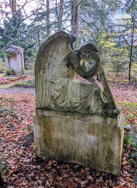 30 Bilder Münchner Waldfriedhof  — 30 photos coups de coeur du cimetière boisé de Munich