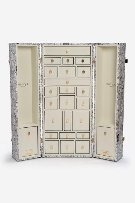 L’Alchimie du Luxe et de l’Art : La Malle de l’Avent Diptyque par Pinel et Pinel L’Alchimie du Luxe et de l’Art : La Malle de l’Avent Diptyque par Pinel et Pinel