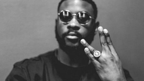 Symbole d’histoire et de style : Pourquoi les chevalières sont de retour au sommet de la tendance masculine ?