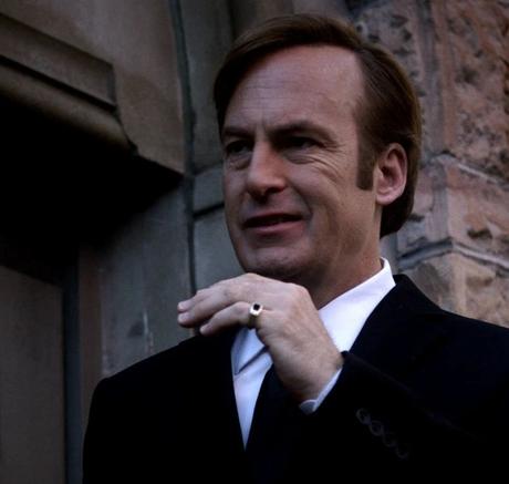 Symbole d’histoire et de style : Pourquoi les chevalières sont de retour au sommet de la tendance masculine ?