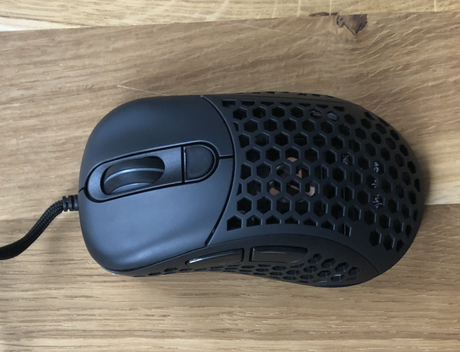Le Sharkoon Light² 200 dans le test : Souris gaming ultralégère au niveau E-Sport ?