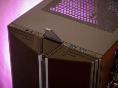 Le BitFenix Sabre : un étui pour les amateurs de RVB Le BitFenix Sabre : un étui pour les amateurs de RVB