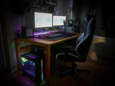 Le BitFenix Sabre : un étui pour les amateurs de RVB Le BitFenix Sabre : un étui pour les amateurs de RVB