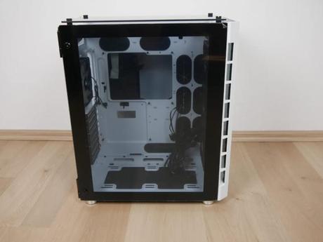 Qu’est-ce qui se passe réellement ? Le boîtier Corsair Crystal Series 680X RGB examiné Qu’est-ce qui se passe réellement ? Le boîtier Corsair Crystal Series 680X RGB examiné