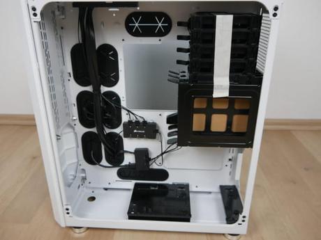 Qu’est-ce qui se passe réellement ? Le boîtier Corsair Crystal Series 680X RGB examiné Qu’est-ce qui se passe réellement ? Le boîtier Corsair Crystal Series 680X RGB examiné
