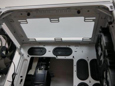 Qu’est-ce qui se passe réellement ? Le boîtier Corsair Crystal Series 680X RGB examiné Qu’est-ce qui se passe réellement ? Le boîtier Corsair Crystal Series 680X RGB examiné