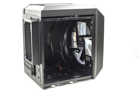 Test du Cooler Master MasterCase H100 : petit boîtier avec grande ventilation Cooler Master MasterCase H100