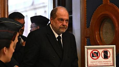 Éric Dupond-Moretti relaxé : la justice passe et les chiens aboient !