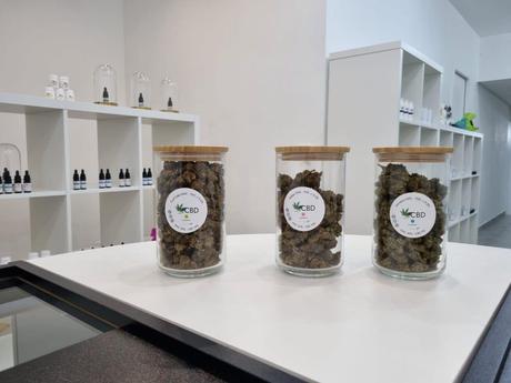 Lord Of CBD : la ferme du cbd leader en France La ferme du cbd