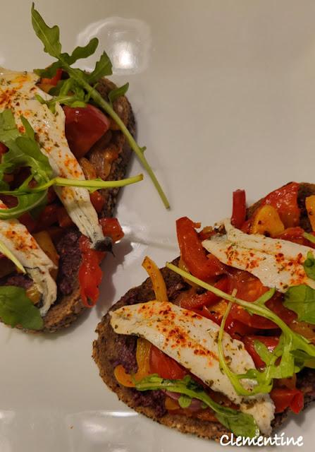 Tartine provençale aux poivrons et anchois marinés
