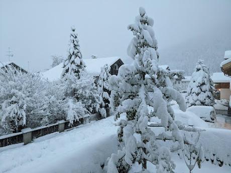Wintermärchen in Mittenwald — 25 Bilder / Féerie hivernale à Mittenwald — 25 photos