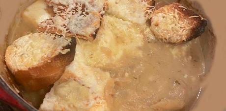 La vraie soupe à l’oignon gratinée, c’est de saison! La vraie soupe à l’oignon gratinée, c’est de saison!