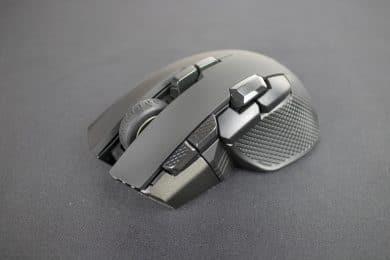 Examen de la souris de jeu sans fil Corsair Ironclaw RGB