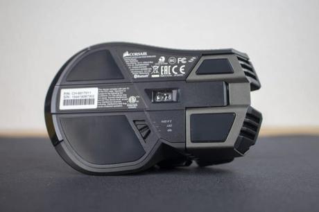 Examen de la souris de jeu sans fil Corsair Ironclaw RGB