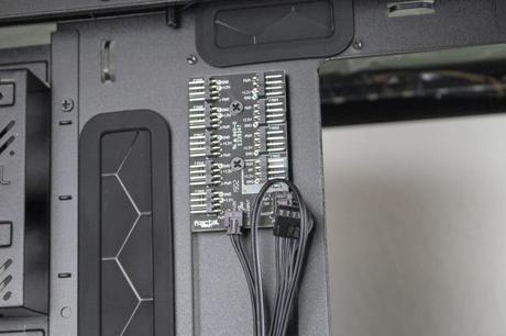 Examen du boîtier Fractal Design Define S2 Vision RGB