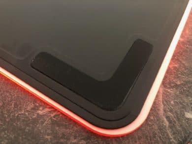 Examen du tapis de souris Lexip B5 RGB : coque rigide, noyau coloré ?