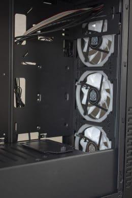 Kolink Horizon RGB : une tour midi spacieuse avec beaucoup de verre et RVB examinée