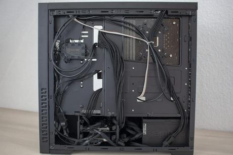 Kolink Horizon RGB : une tour midi spacieuse avec beaucoup de verre et RVB examinée