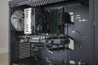 Kolink Horizon RGB : une tour midi spacieuse avec beaucoup de verre et RVB examinée