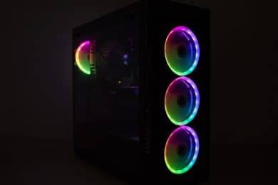 Kolink Horizon RGB : une tour midi spacieuse avec beaucoup de verre et RVB examinée