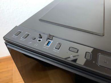 Enermax Equilence : tour midi avec panneau de verre foncé examinée Enermax Equilence : tour midi avec panneau de verre foncé examinée