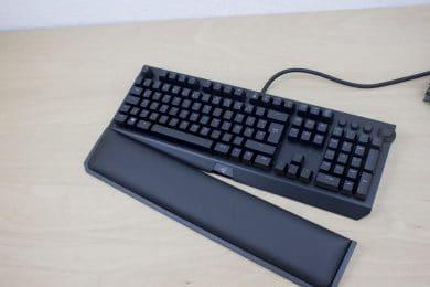 Razer BlackWidow Elite Review : ancienne version rééditée Razer BlackWidow Elite avec repose-poignet magnétique
