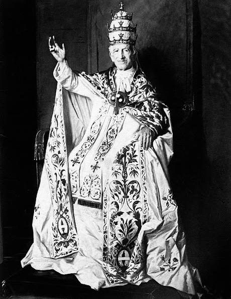 Octobre 1898 — Une ode en latin du pape Léon pour l'impératrice Élisabeth
