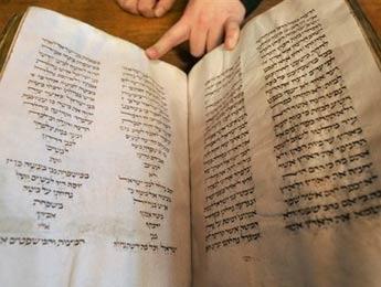 Vu sur France 24 - La Bible va être lue en direct à la télévision italienne