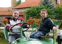 Des dizaines de vieux tracteurs au festival de Champlon, dans la Meuse. (Photos)