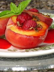 Pêches Rôties aux Framboises et au Basilic, Coulis de Framboises et d'Orange