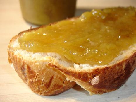 Confiture de rhubarbe ....et un ptit clin à Hélène...!