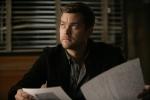 Peter (Joshua Jackson)