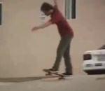 vidéo skater sous voiture