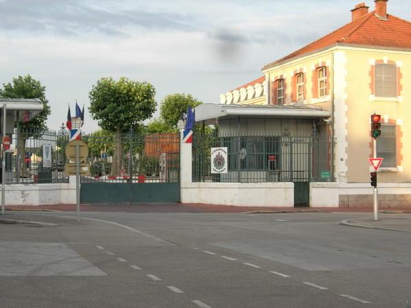 Limoges: les etudiants vont dormir dans les casernes militaires