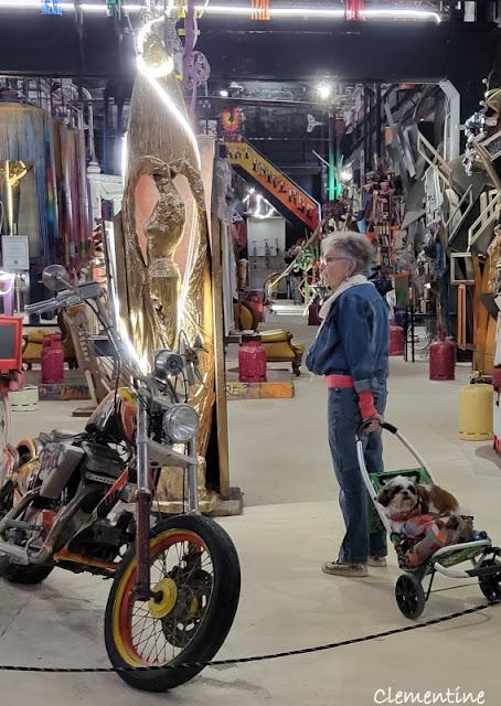 Spiktri Street Art Universe à Ferrals-Les-Corbières et déjeuner au Restaurant Tournedos à Lézignan-Corbières (Aude)