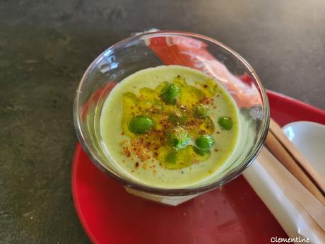 Gaspacho de concombre, petits pois, basilic et piment d'Espelette Gaspacho de concombre, petits pois, basilic et piment d'Espelette