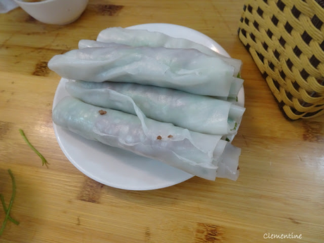 Rouleaux de printemps aux crevettes, concombre, avocat et basilic Rouleaux de printemps aux crevettes, concombre, avocat et basilic