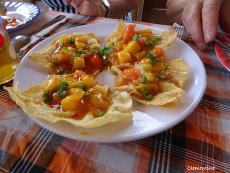 Rouleaux de printemps aux crevettes, concombre, avocat et basilic Rouleaux de printemps aux crevettes, concombre, avocat et basilic