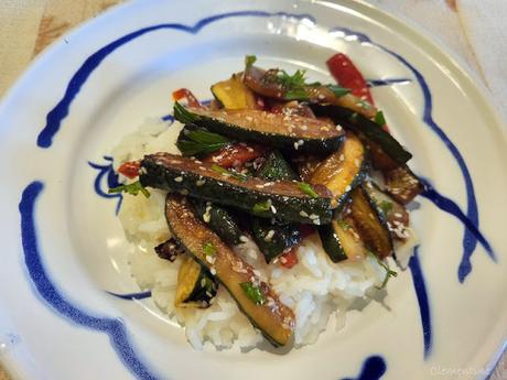 Courgettes et poivrons à l'asiatique Courgettes et poivrons à l'asiatique