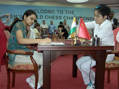 Humpy Koneru, la championne d'échecs indienne devra gagner face à Hou Yifan pour conserver ses chances de finale