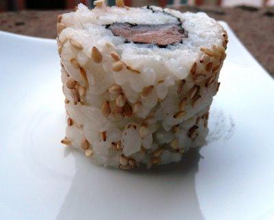 Sake California makis (makis inversés saumon)