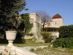 chateau castries intérieur jardin.jpg