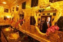 Incroyable : une salle de bains en or ! salle de bain en or - lavabos