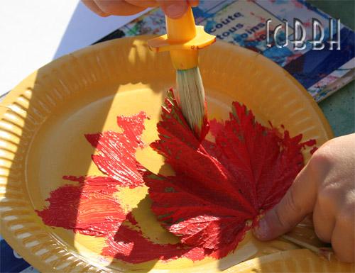 feuilles d'arbres peinture bricolage enfant automne