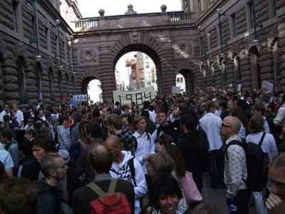 Jean-Philippe Walter : « Nous sommes entrés dans une société de surveillance »