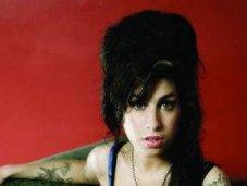 Winehouse triste… Elle pense vrai gâchis