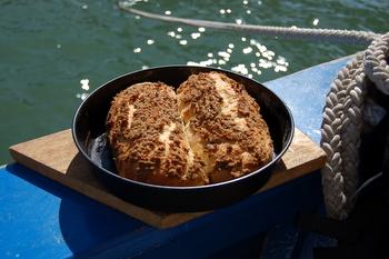 Débordement et pain à l'anchois