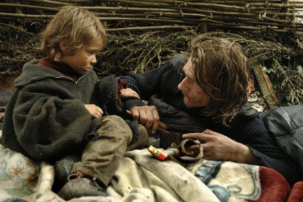 Guillaume Depardieu et Max Baissette de Malglaive. Les Films du Losange